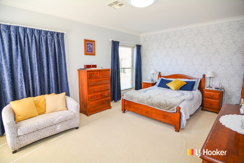Photo - 39 Hillcrest Avenue, Lithgow NSW 2790 - Image 7