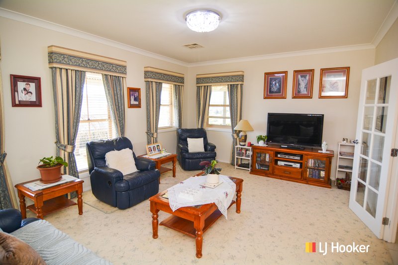 Photo - 39 Hillcrest Avenue, Lithgow NSW 2790 - Image 9