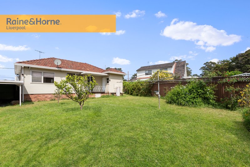 Photo - 39 Holland Crescent, Casula NSW 2170 - Image 14