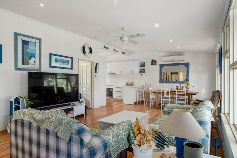 Photo - 39 Honeysuckle Grove, Silverleaves VIC 3922 - Image 4