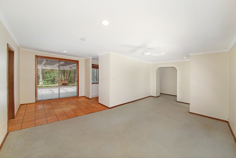 Photo - 39 Hooper Crescent, Tewantin QLD 4565 - Image 4