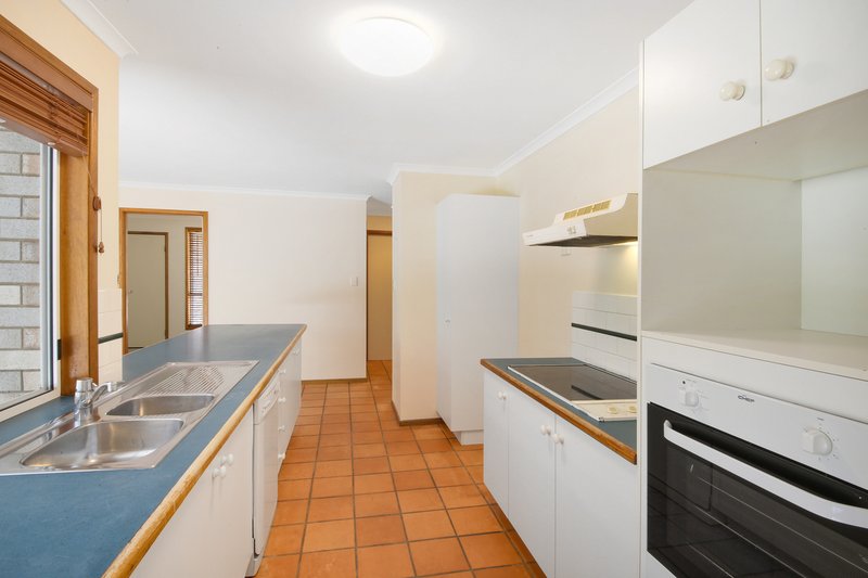 Photo - 39 Hooper Crescent, Tewantin QLD 4565 - Image 5