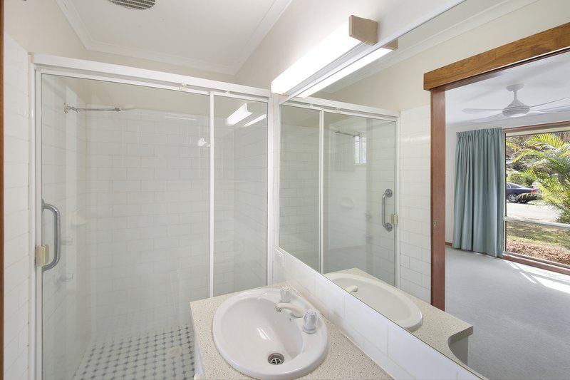 Photo - 39 Hooper Crescent, Tewantin QLD 4565 - Image 9