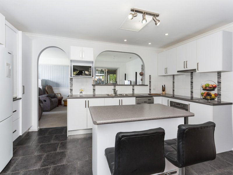 Photo - 39 Hoskings Crescent, Kiama Downs NSW 2533 - Image 4