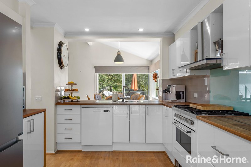 Photo - 39 Howey Street, Gisborne VIC 3437 - Image 5