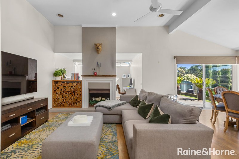 Photo - 39 Howey Street, Gisborne VIC 3437 - Image 10