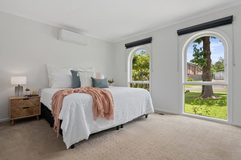 Photo - 39 Illawara Crescent, Bayswater North VIC 3153 - Image 5