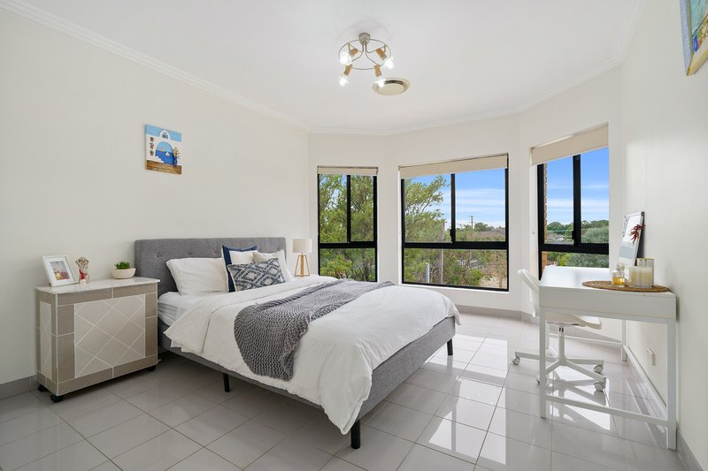 Photo - 39 Inverness Avenue, Penshurst NSW 2222 - Image 9