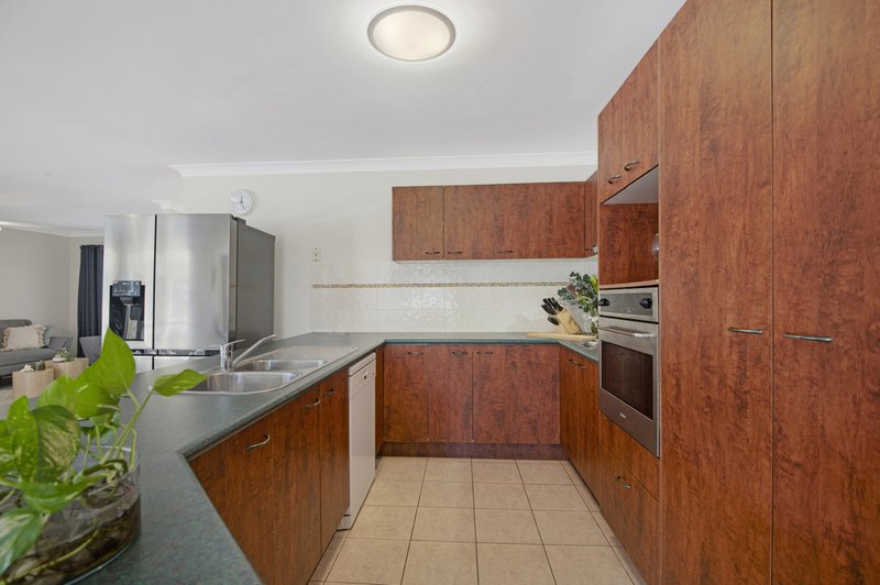 Photo - 39 Jacaranda Drive, Albany Creek QLD 4035 - Image 7