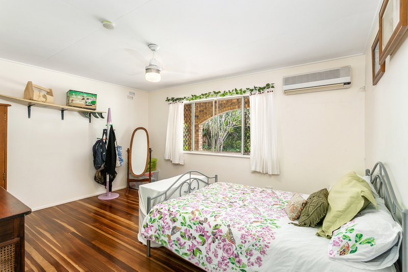 Photo - 39 Jamaica Drive, Deception Bay QLD 4508 - Image 11