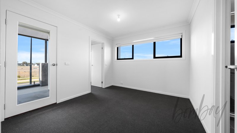 Photo - 39 Jardin Road, Wollert VIC 3750 - Image 5