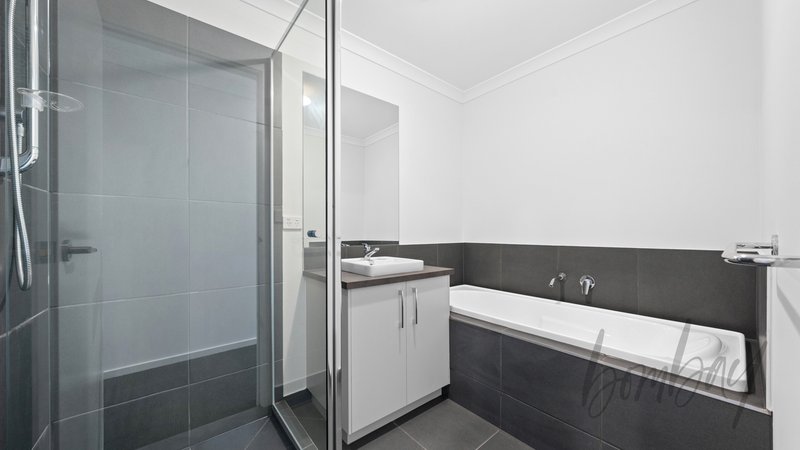 Photo - 39 Jardin Road, Wollert VIC 3750 - Image 10