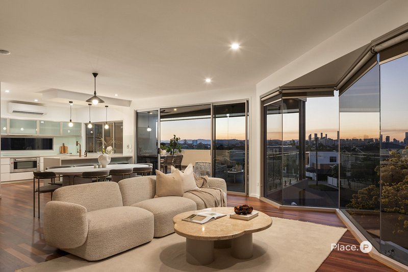 Photo - 39 Jerome Street, Coorparoo QLD 4151 - Image 3