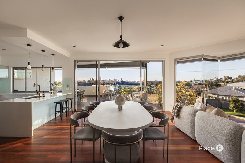 Photo - 39 Jerome Street, Coorparoo QLD 4151 - Image 4