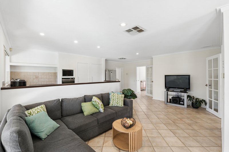 Photo - 39 Justin Drive, Sorrento WA 6020 - Image 7