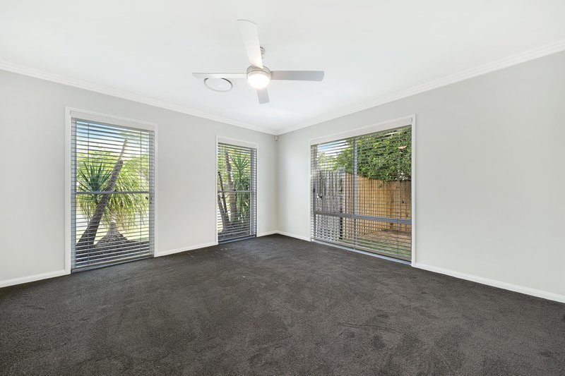 Photo - 39 Kangaroo Street, North Lakes QLD 4509 - Image 2