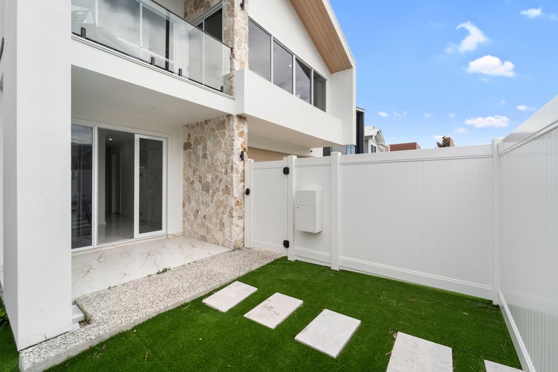 Photo - 39 Kennington Road, Camp Hill QLD 4152 - Image 3