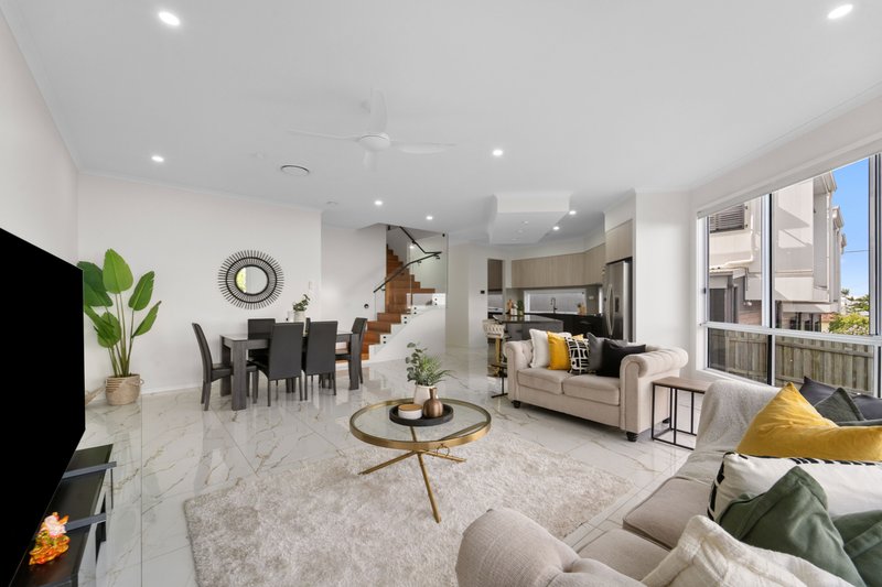 Photo - 39 Kennington Road, Camp Hill QLD 4152 - Image 6