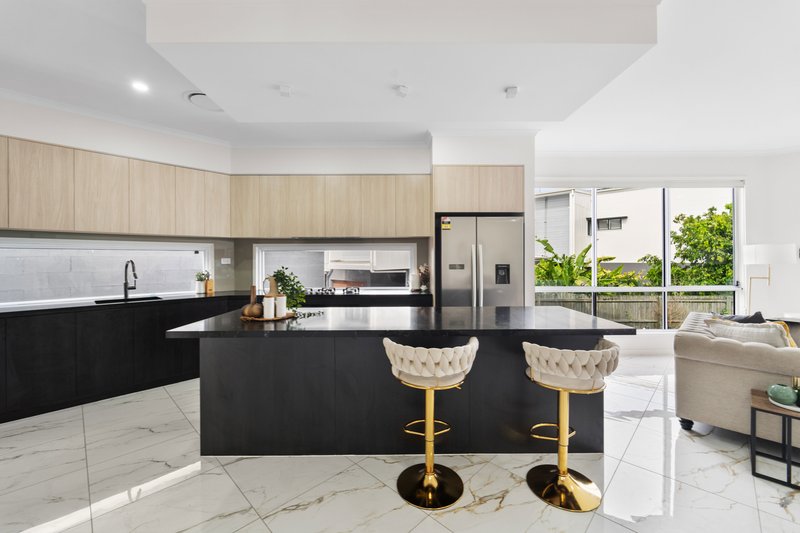 Photo - 39 Kennington Road, Camp Hill QLD 4152 - Image 7