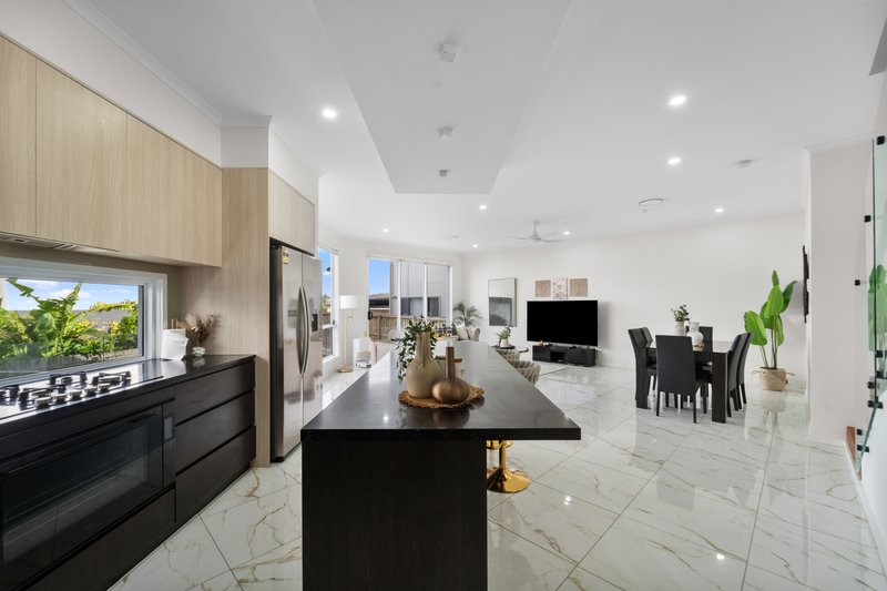 Photo - 39 Kennington Road, Camp Hill QLD 4152 - Image 8