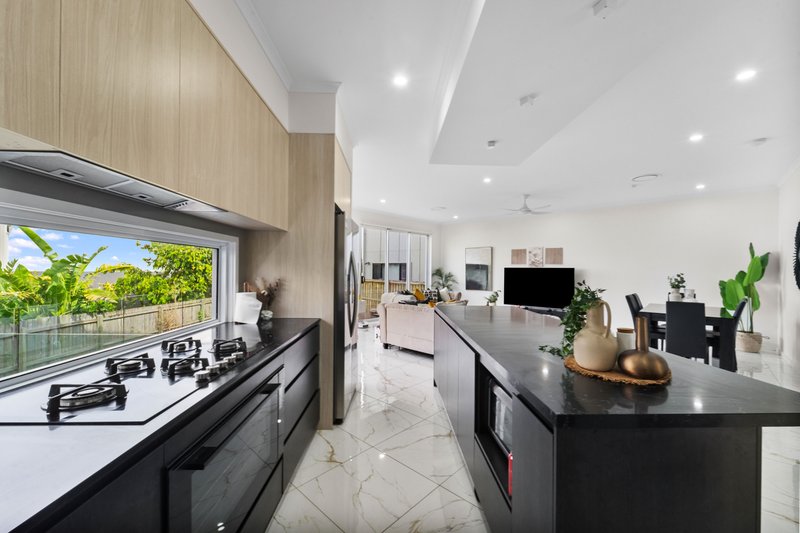 Photo - 39 Kennington Road, Camp Hill QLD 4152 - Image 9