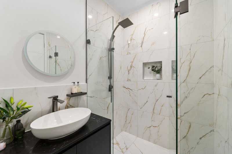 Photo - 39 Kennington Road, Camp Hill QLD 4152 - Image 12