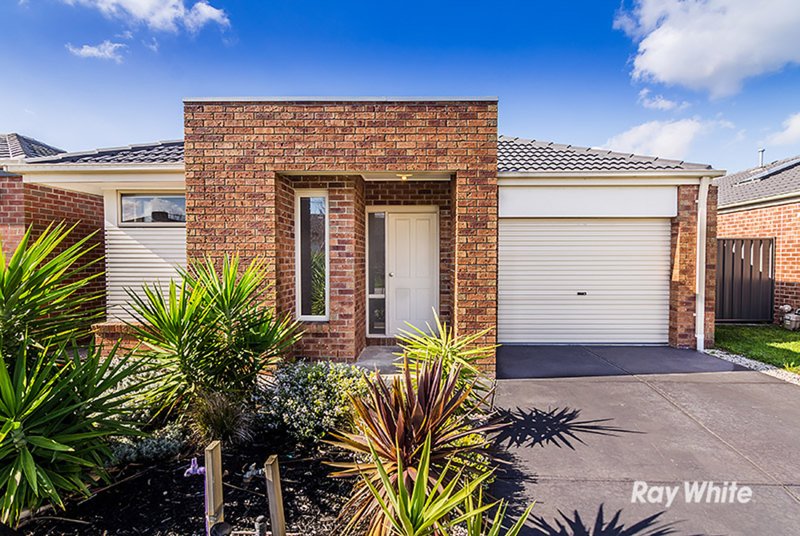 39 Kindred Ave , Cranbourne North VIC 3977