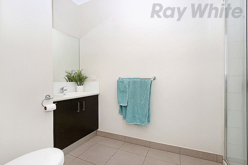 Photo - 39 King Parrot Way, Whittlesea VIC 3757 - Image 7