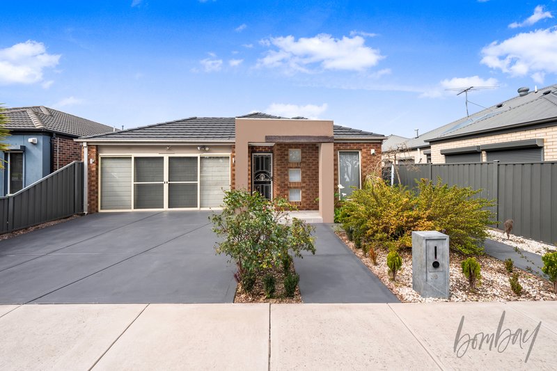Photo - 39 Kinglake Crescent, Craigieburn VIC 3064 - Image 1