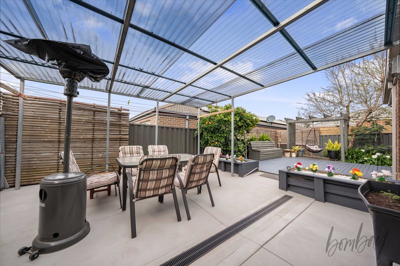 Photo - 39 Kinglake Crescent, Craigieburn VIC 3064 - Image 18
