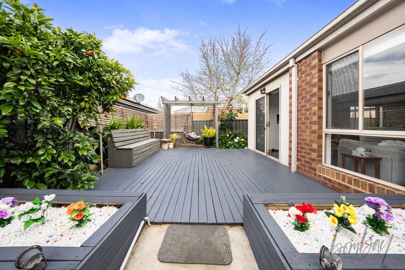 Photo - 39 Kinglake Crescent, Craigieburn VIC 3064 - Image 19