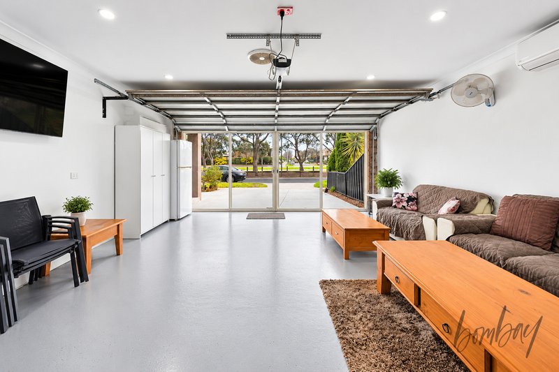 Photo - 39 Kinglake Crescent, Craigieburn VIC 3064 - Image 20