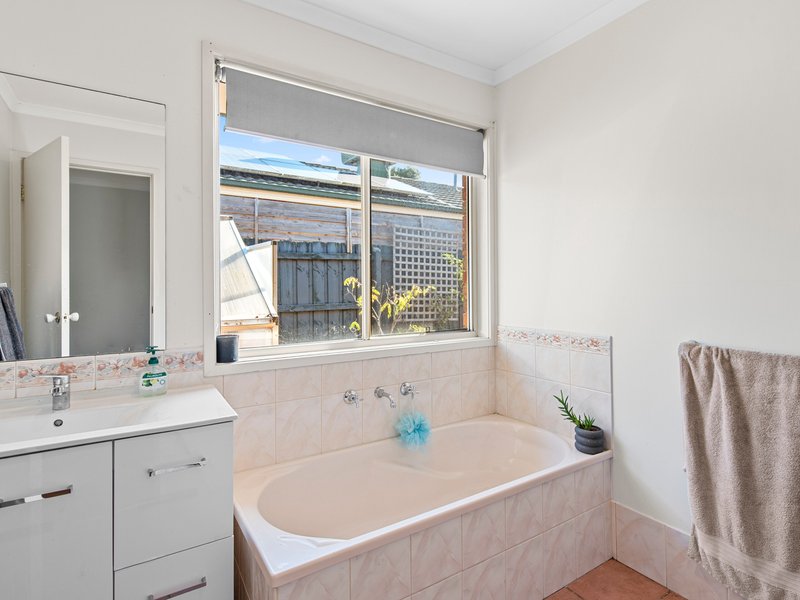 Photo - 39 Kinlora Drive, Somerville VIC 3912 - Image 5