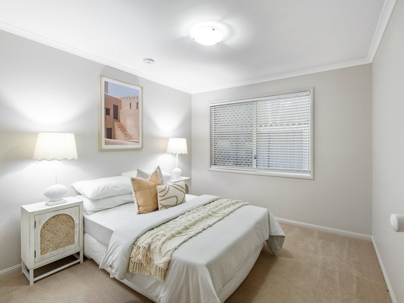 Photo - 39 Konrad Place, Sinnamon Park QLD 4073 - Image 12