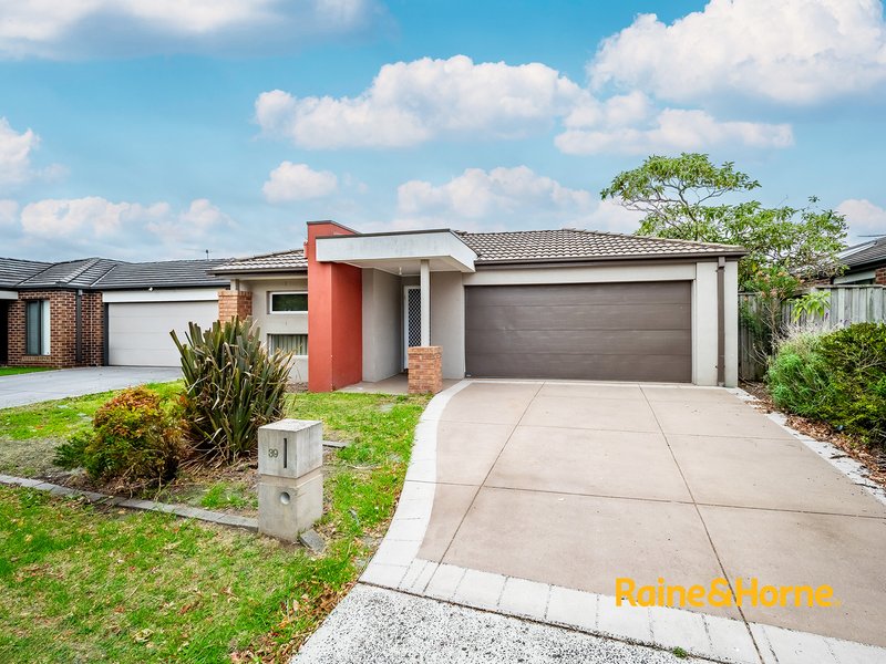 Photo - 39 Kosta Boda Boulevard, Pakenham VIC 3810 - Image 2