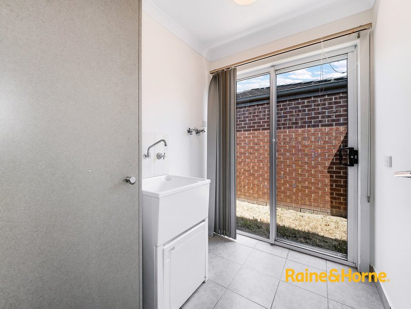 Photo - 39 Kosta Boda Boulevard, Pakenham VIC 3810 - Image 24