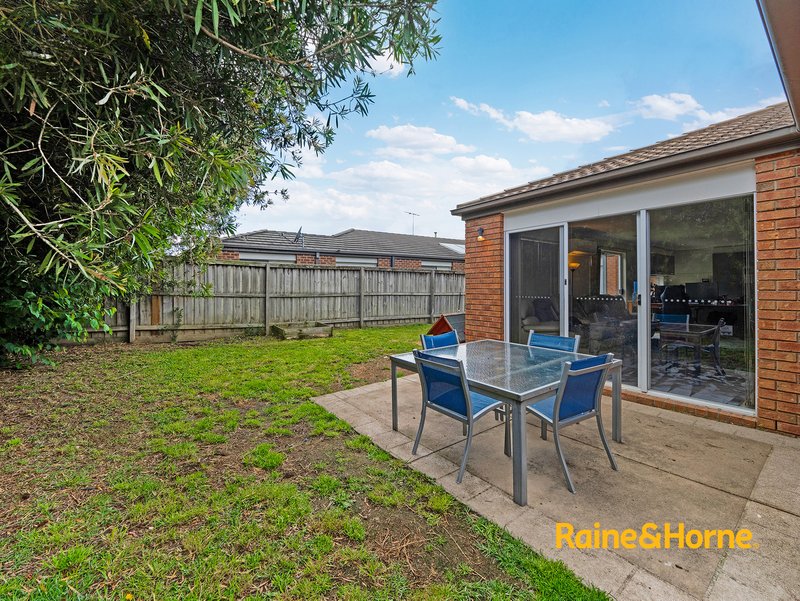 Photo - 39 Kosta Boda Boulevard, Pakenham VIC 3810 - Image 25