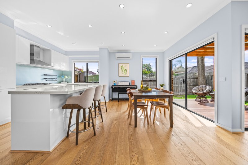 Photo - 3/9 Kurrajong Avenue, Glen Waverley VIC 3150 - Image 7