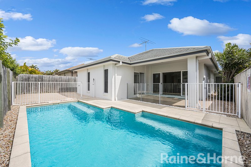 Photo - 39 Kurrajong Circuit, North Lakes QLD 4509 - Image 3