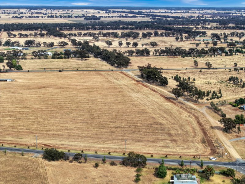 Photo - 39 Kurrajong Street, Temora NSW 2666 - Image 8