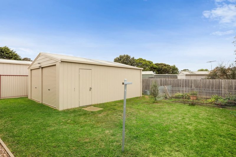 Photo - 39 Lake View Crescent, St Leonards VIC 3223 - Image 12