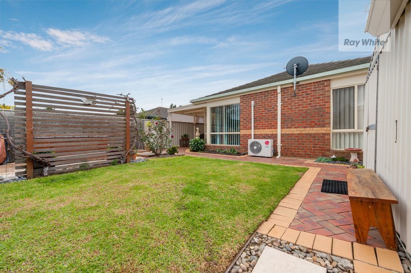 Photo - 39 Lakes Drive, Craigieburn VIC 3064 - Image 18