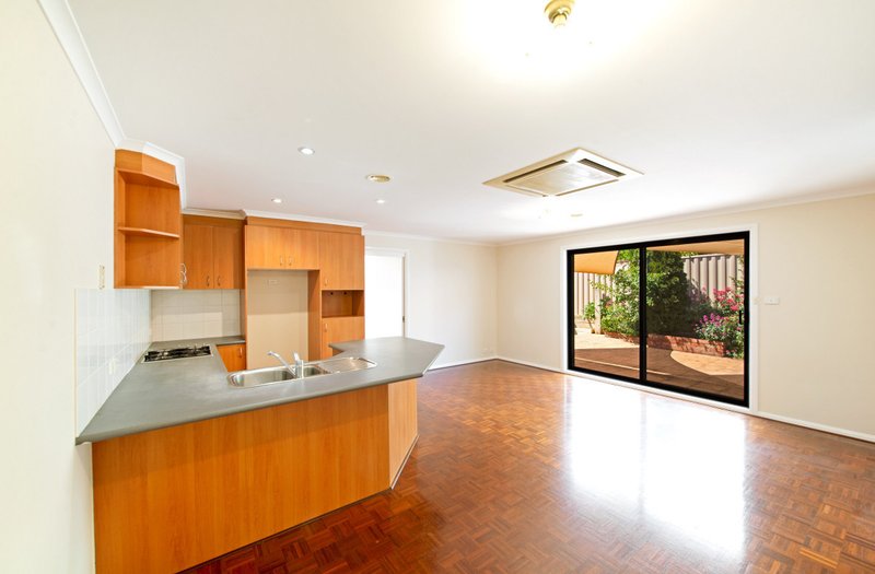 Photo - 39 Lampard Street, Bruce ACT 2617 - Image 6