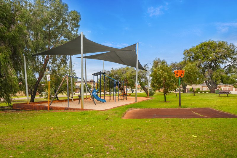Photo - 39 Lanchester Way, Stirling WA 6021 - Image 34