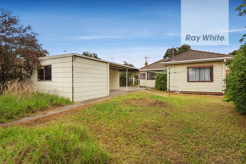 Photo - 39 Ledger Avenue, Fawkner VIC 3060 - Image 9