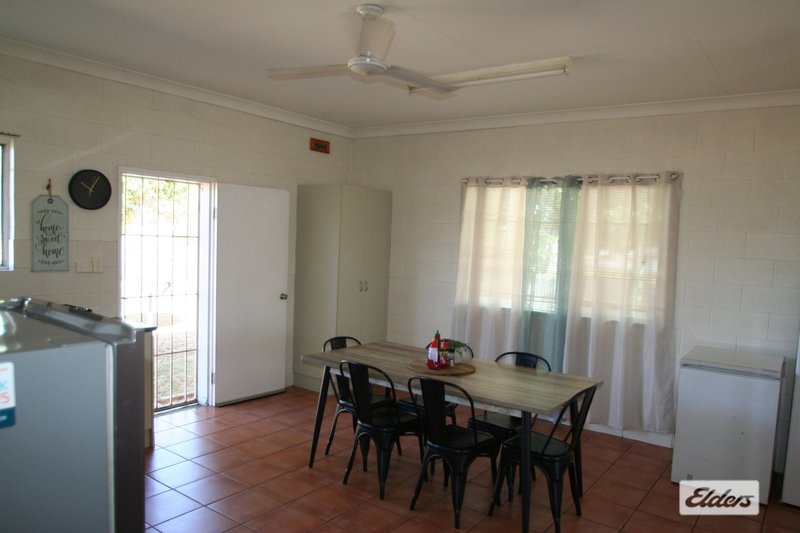 Photo - 39 Leichhardt Street, Springsure QLD 4722 - Image 5