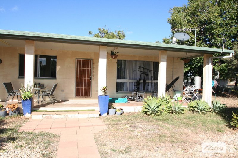 Photo - 39 Leichhardt Street, Springsure QLD 4722 - Image 16