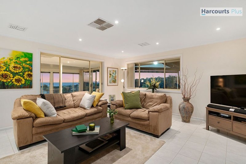 Photo - 39 Lighthouse Drive, Hallett Cove SA 5158 - Image 7