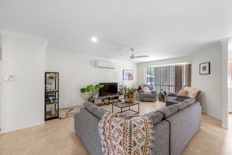 Photo - 39 Links Court, Kin Kora QLD 4680 - Image 13