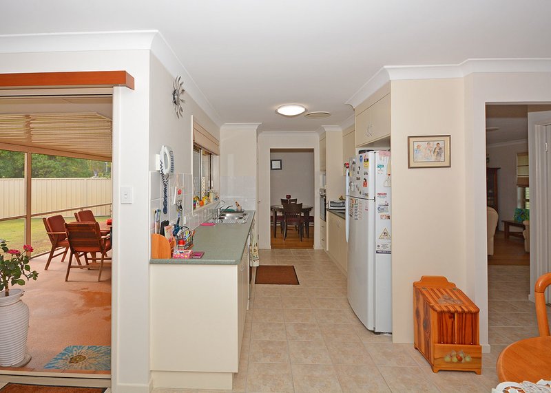 Photo - 39 Lucas Drive, Burrum Heads QLD 4659 - Image 6